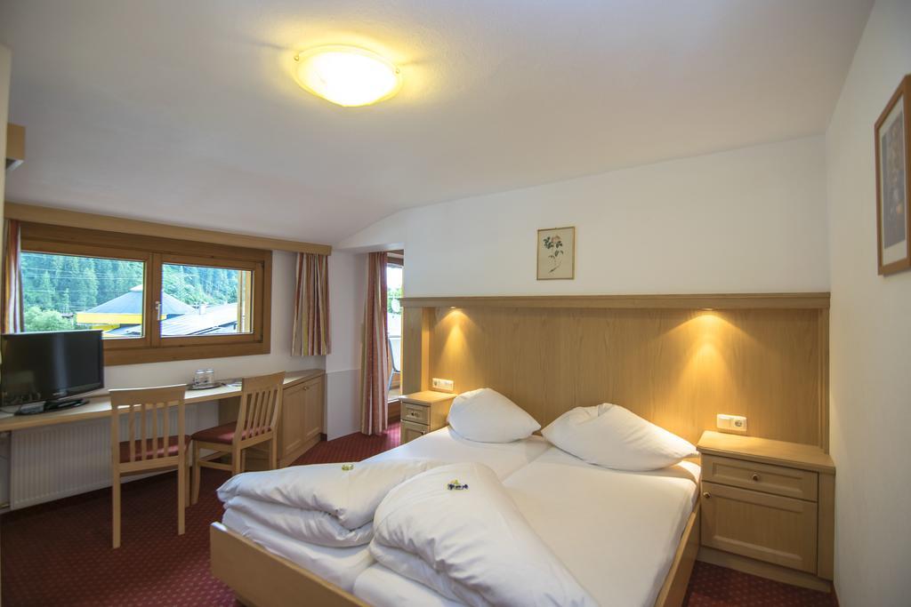 Pension Regina Mayrhofen Buitenkant foto